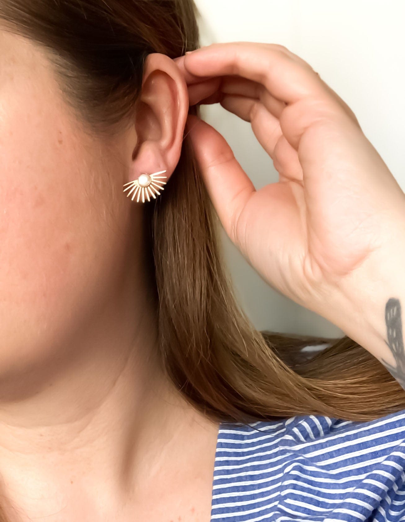 Beam Stud Earrings in Mother of Pearl