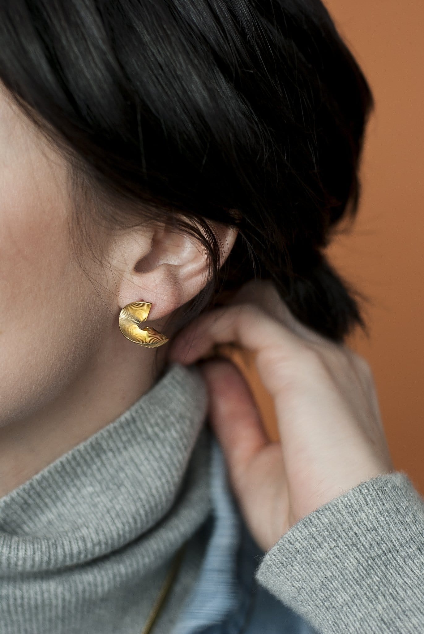 Ribbon Stud Earrings