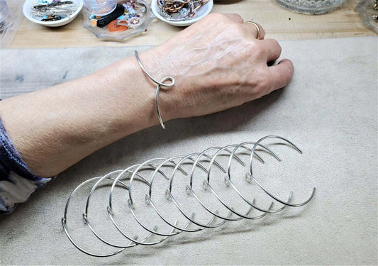Handmade Wire Sculpted Silver Teardrop Bangle