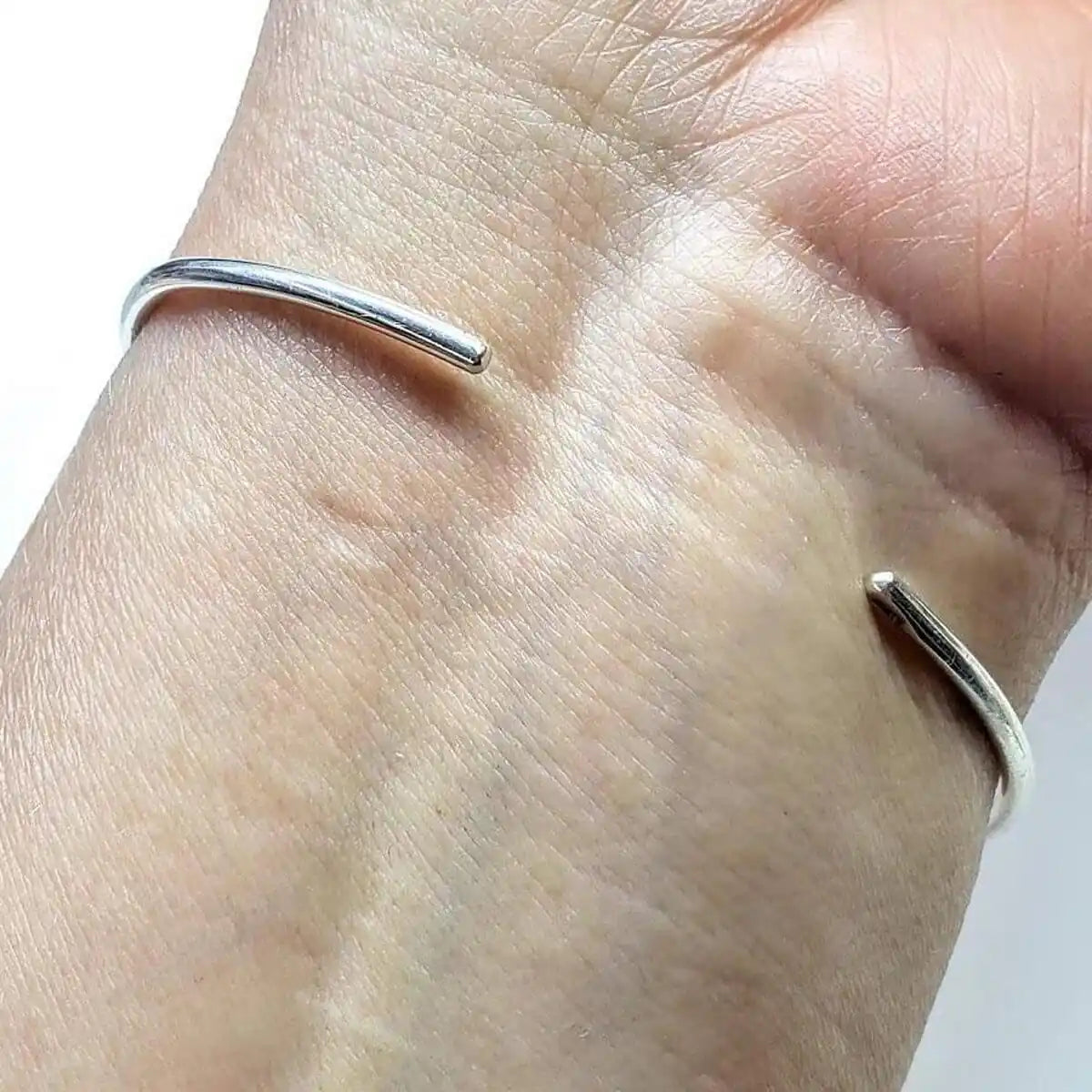 Handmade Wire Sculpted Silver Teardrop Bangle