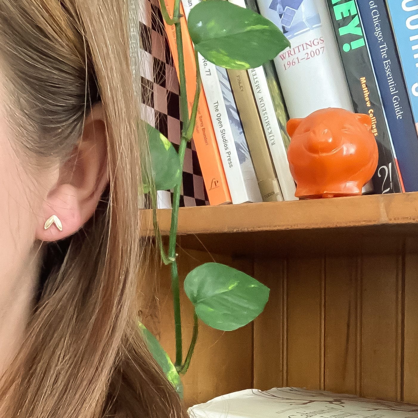 Tiny Laurel Stud Earrings