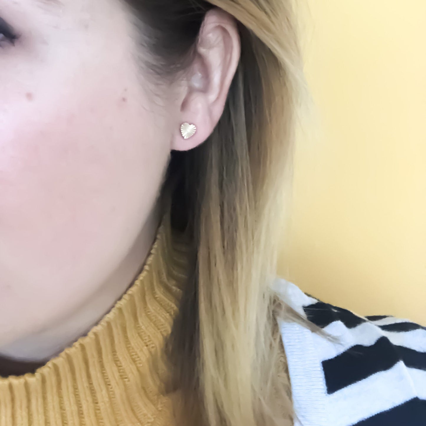 Tiny Starburst Heart Stud Earrings