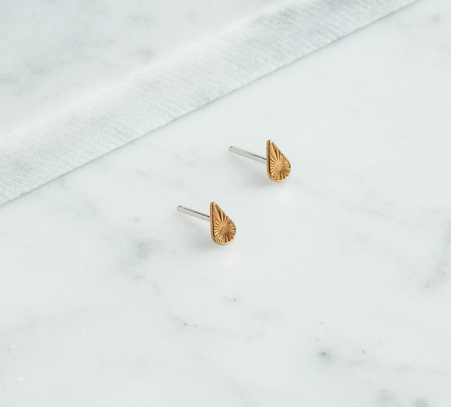 Tiny Starburst Teardrop Stud Earrings