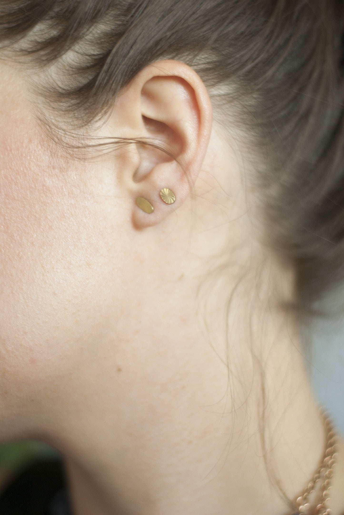 Tiny Starburst Oval Stud Earrings