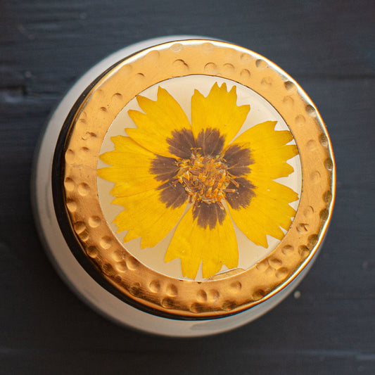 Petite Pressed Floral Candle - Honey Tobacco