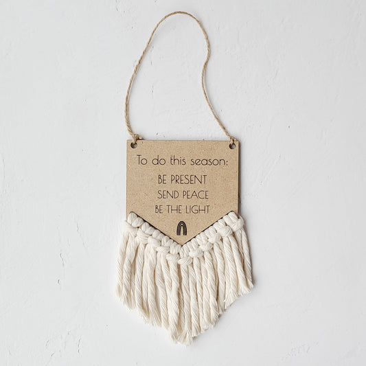 Mini Holiday Hanging Wall Decor