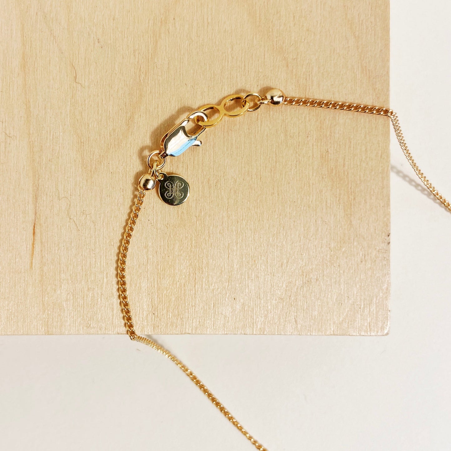 Abstract Necklace in Daisy