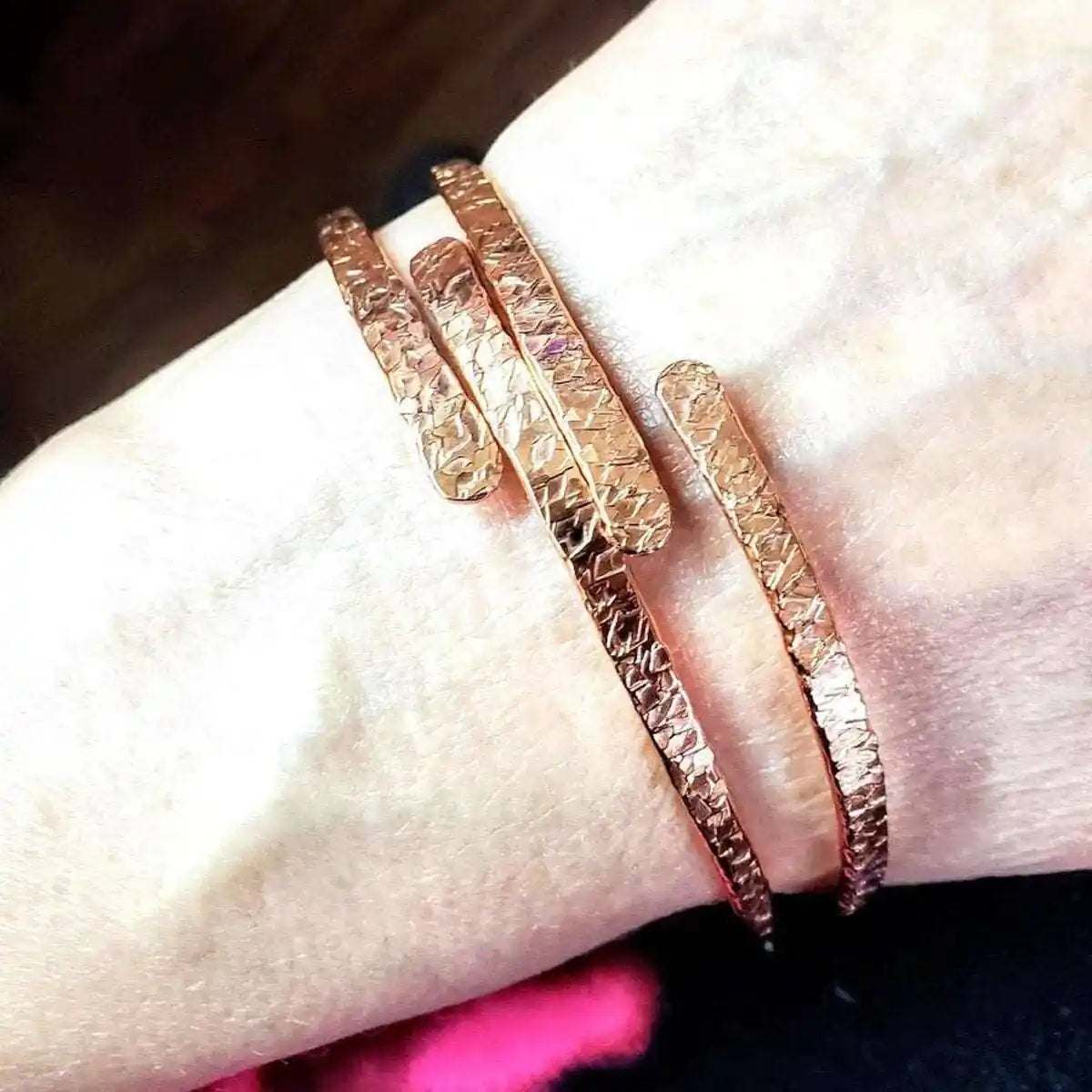 Unisex 8 Gauge Adjustable Hammered Copper Overlap Bangle