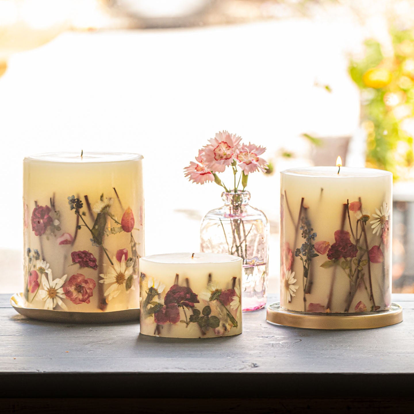 Signature Botanical Candle - Apricot Rose