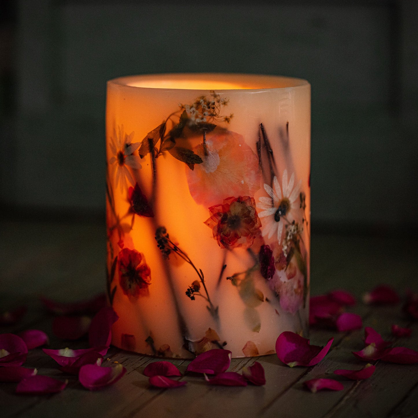 Signature Botanical Candle - Apricot Rose