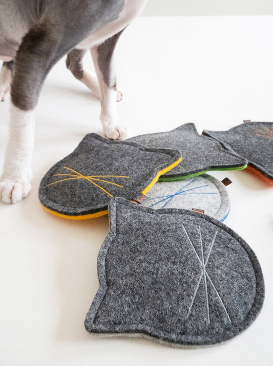 CITY CAT CATNIP TOY