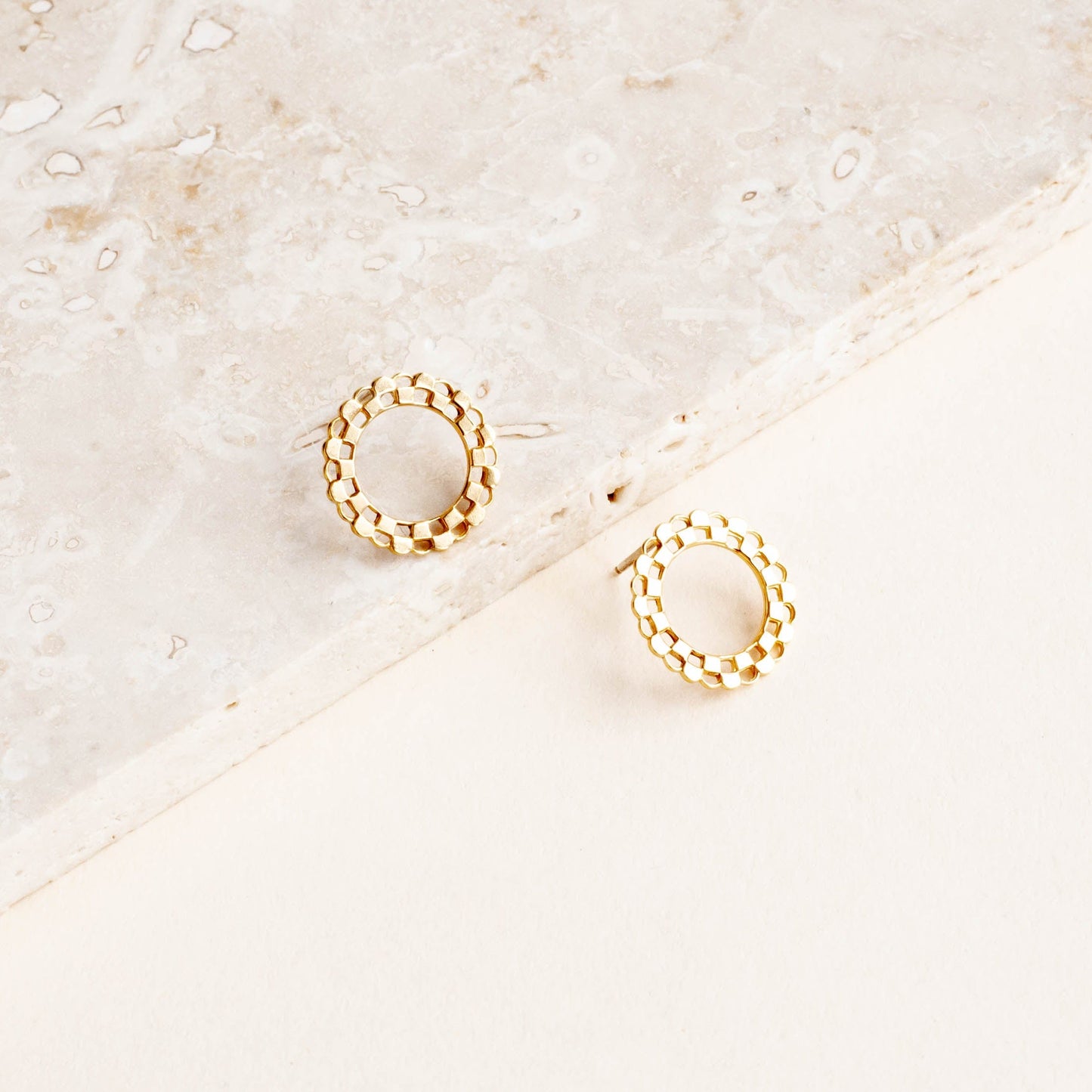Checkered Circle Stud Earrings