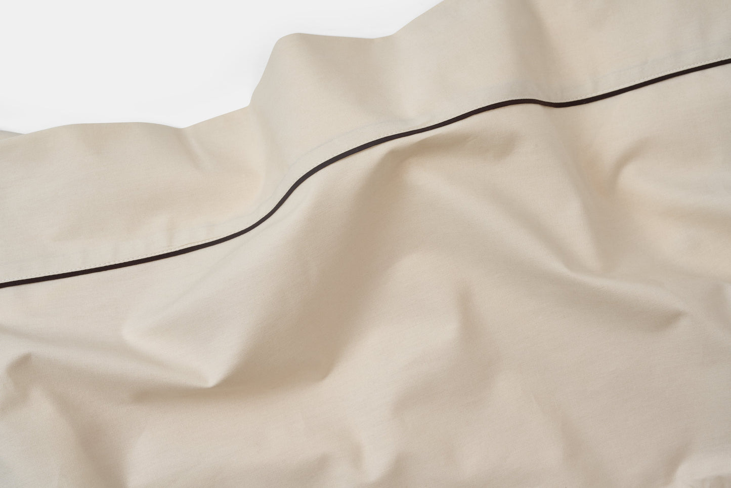 Cotton Percale Bed Sheet Set with Classic Piping Design
