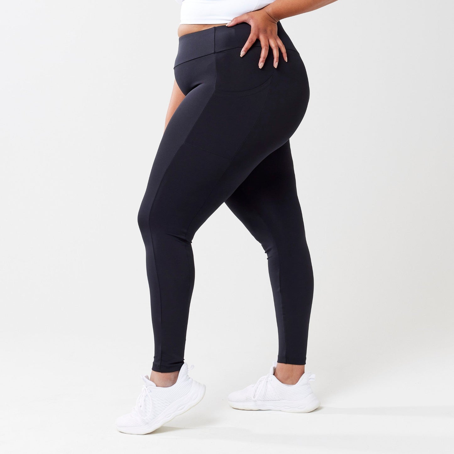Risea - High-Rise with Pocket Leggings - Black