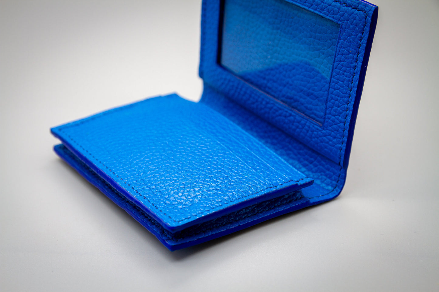 Crocodile Pocket Organizer - Electric Blue