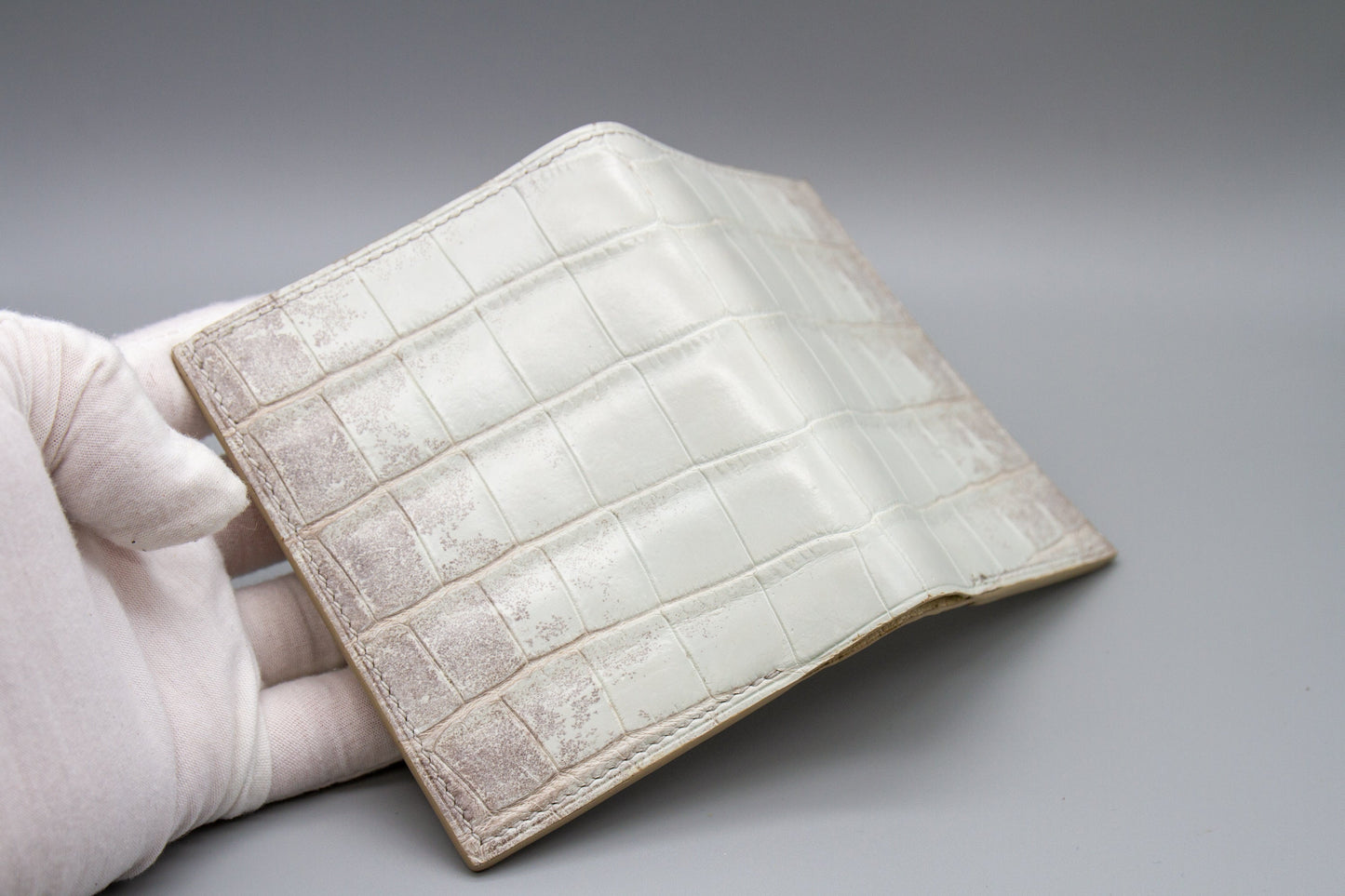 Himalayan Crocodile Leather Money Clip Wallet  - White