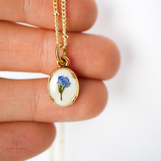 Heirloom Oval Pendant