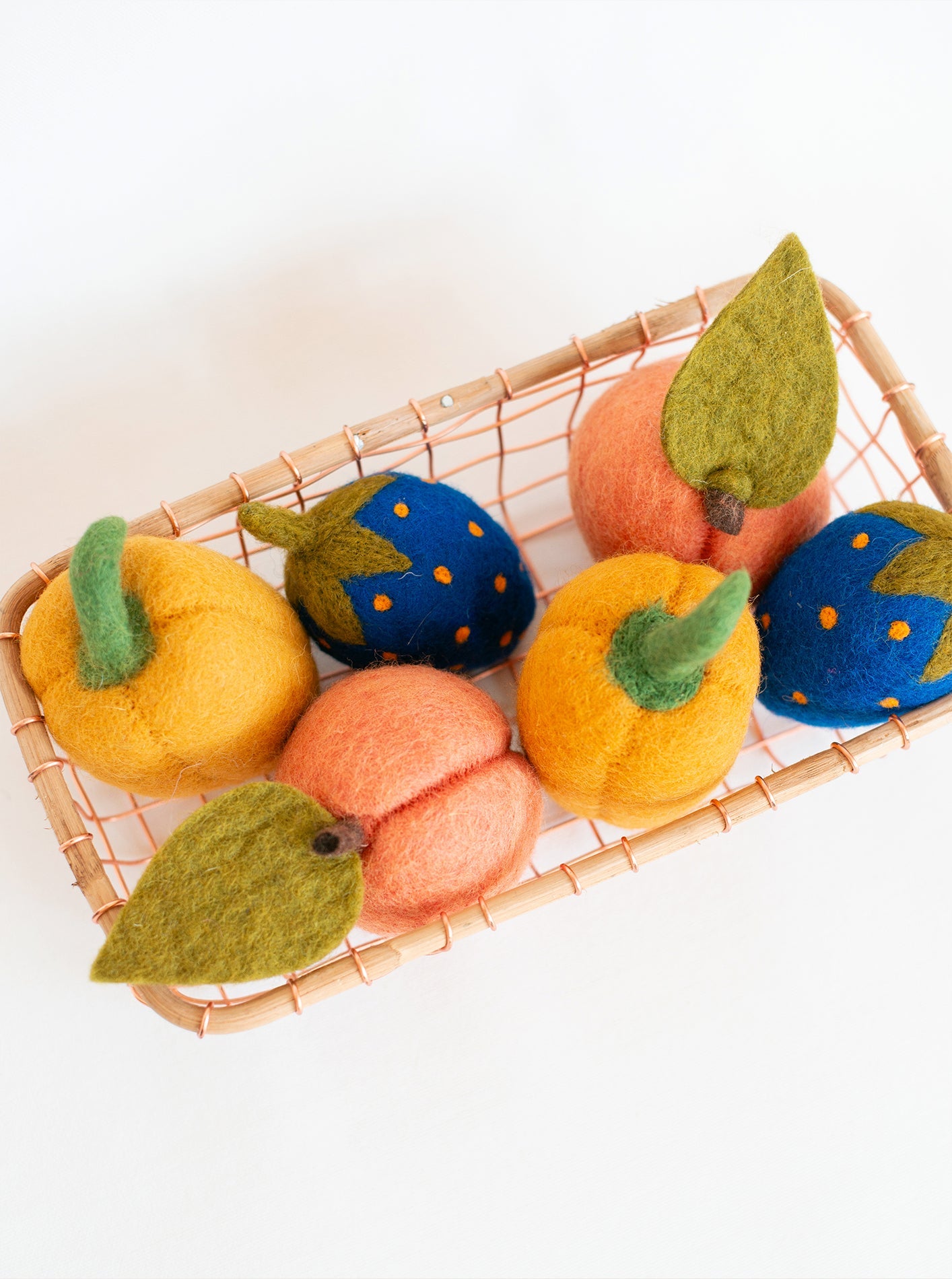 PEACH WOOL DOG & CAT TOY