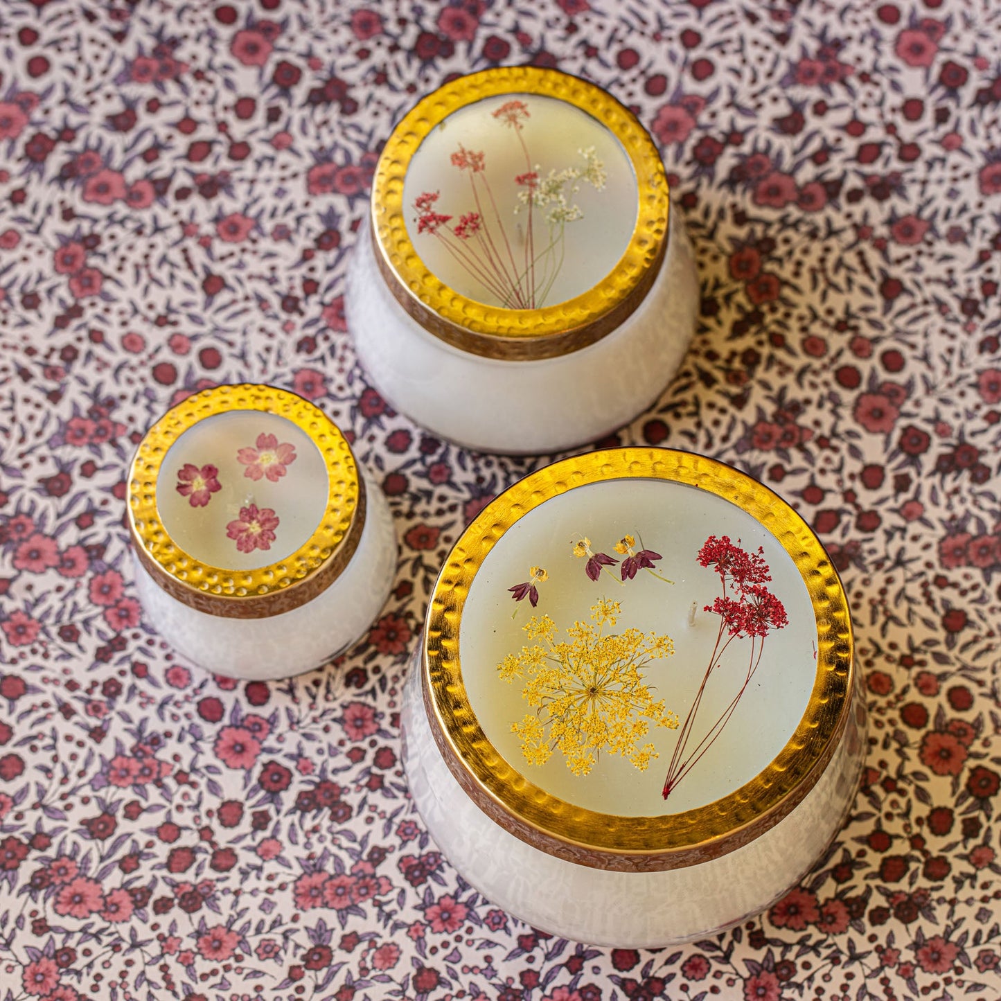 Signature Pressed Floral Candle - Spicy Apple