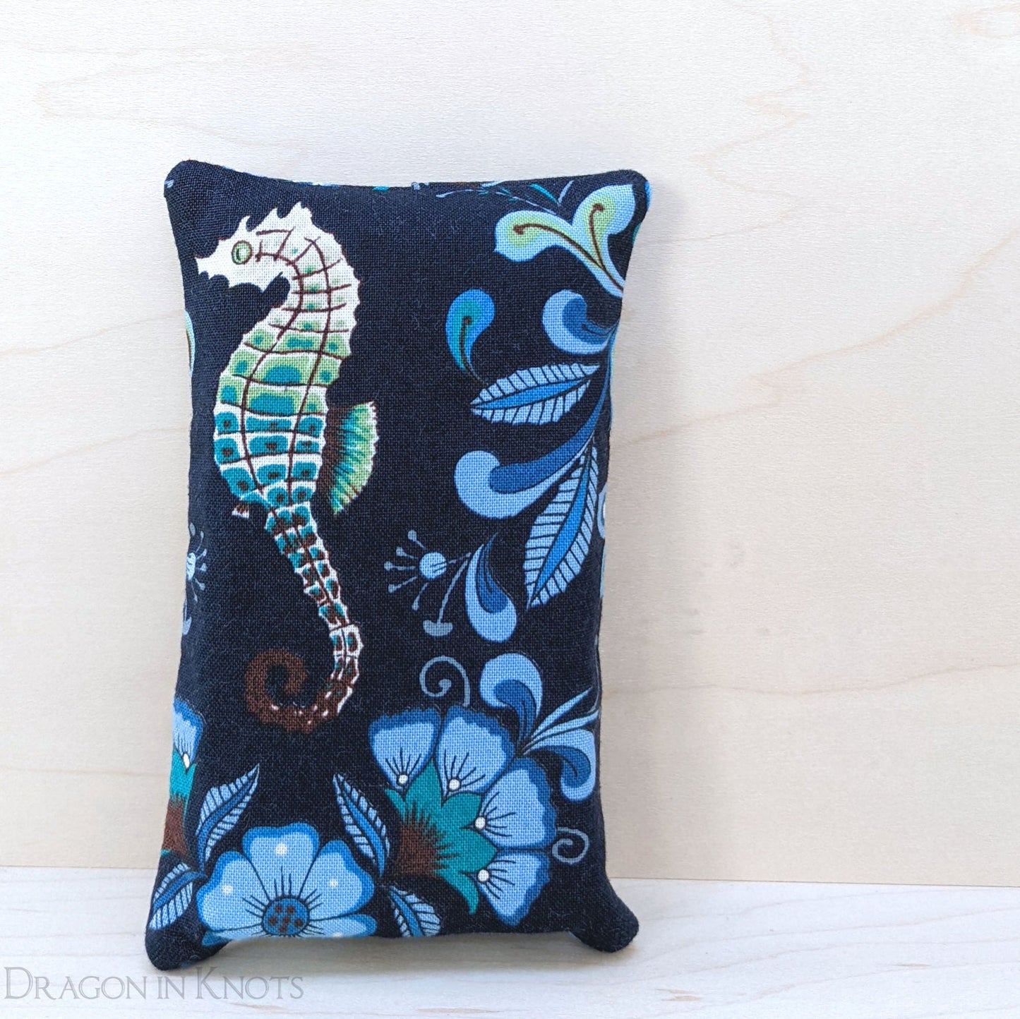 Seahorse To-Go Tissue Holder